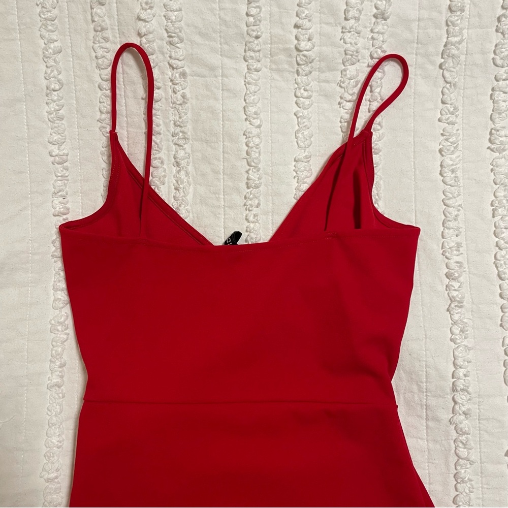 Red Dress - Picture 7 of 8